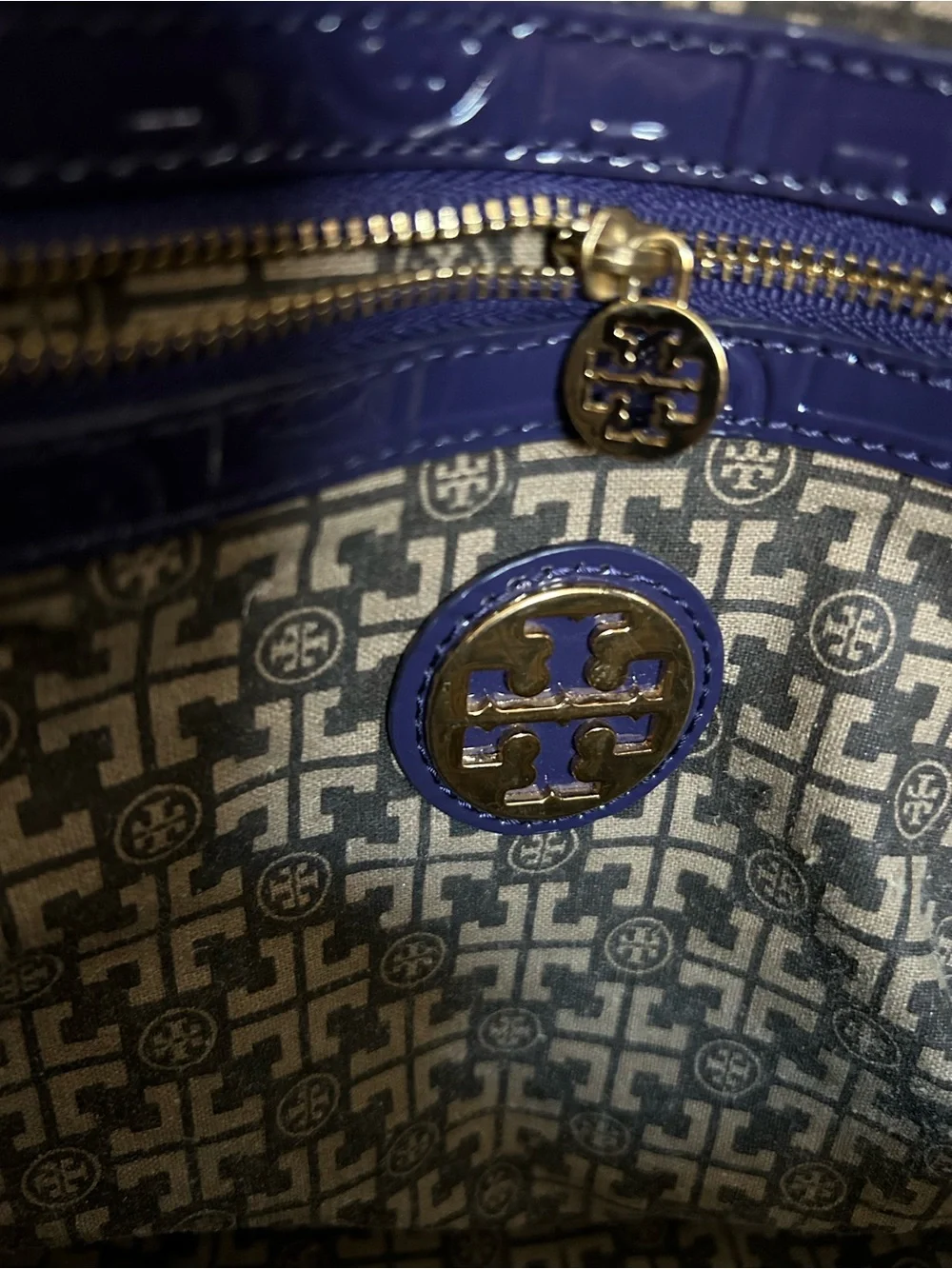 💜Tory Burch💛Purple~Plum embossed Logo Patent Leather Tote w/Tan Trim & Goldtone